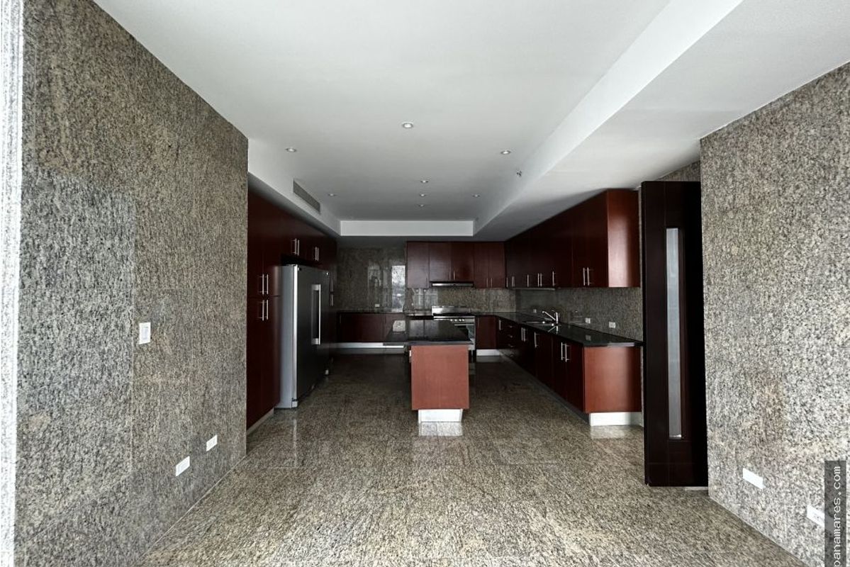 PH The Point - Paitilla - Con Linea Blanca — Penthouse en Alquiler