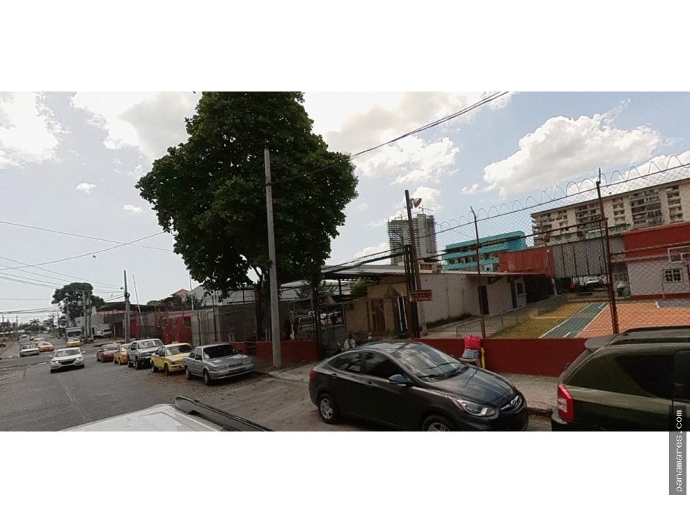Excelente Propiedad En Venta, En Bella Vista — Apartaestudio en Venta