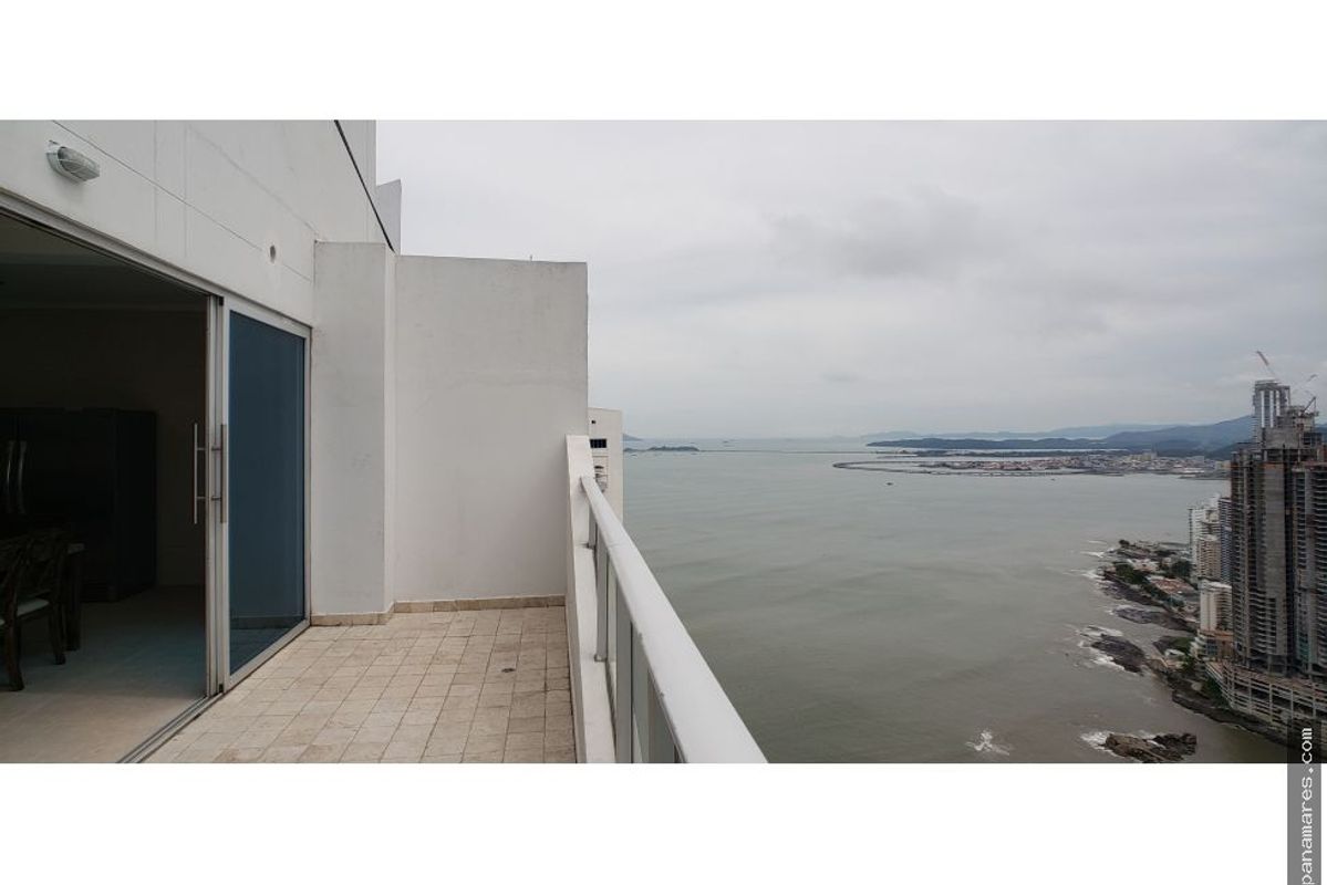 Remate Penthouse En Punta Pacifica - 2 Pisos Completos Frente Al Mar — Penthouse en Venta