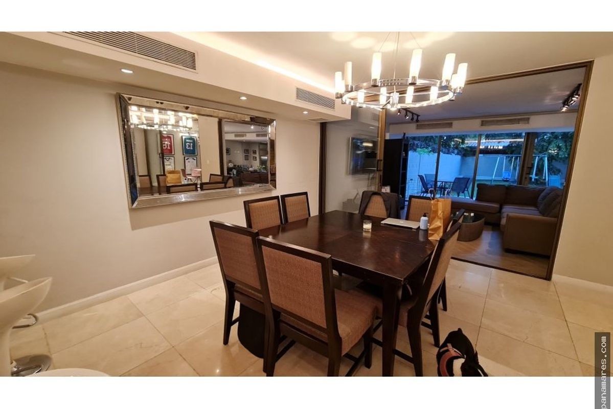 Paitilla Frente Al Parque Con Vista Al Mar — Casa en Venta