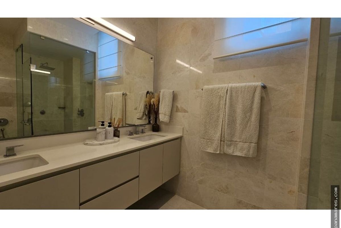 Espectacular Apartamento En Ocean House - Ocean Reef — Apartamento en Alquiler