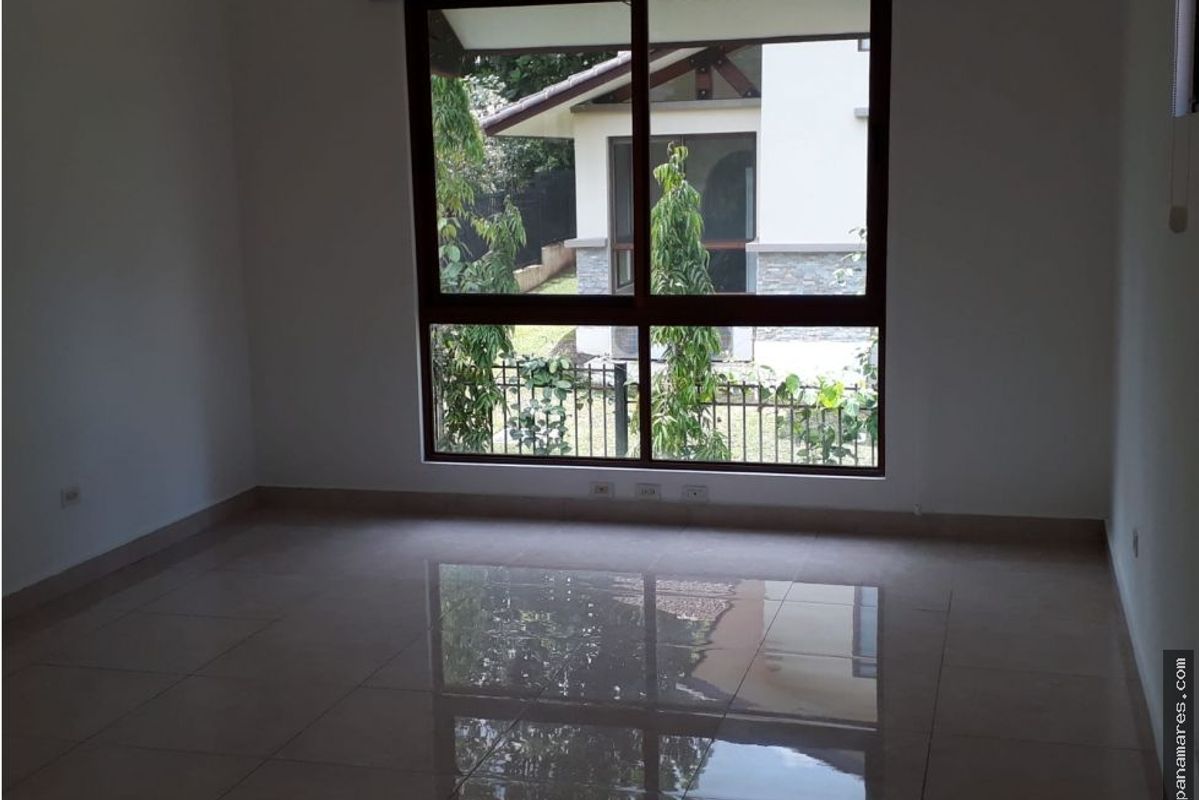 PH Senderos - Camino De Cruces — Penthouse en Venta