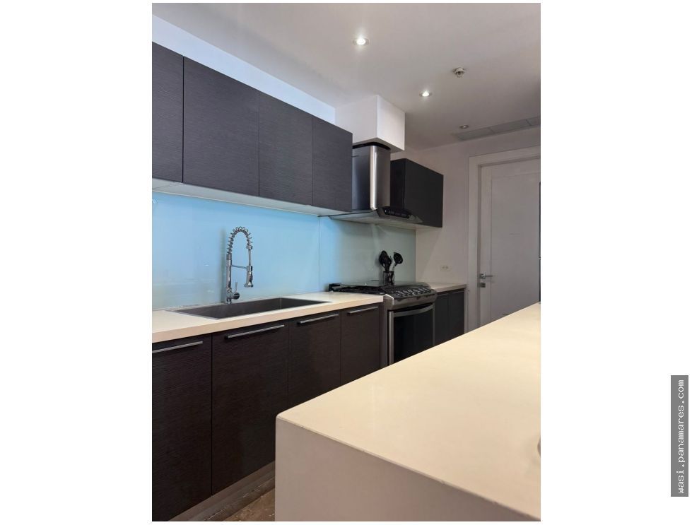 PH Yoo - Avenida Balboa - Vista Al Mar - Amoblado — Apartamento en Alquiler