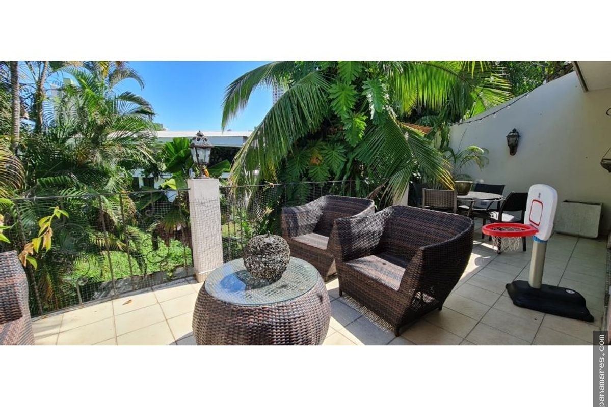 El Cangrejo - Bella Vista - Comunidad Con Garita — Casa en Venta