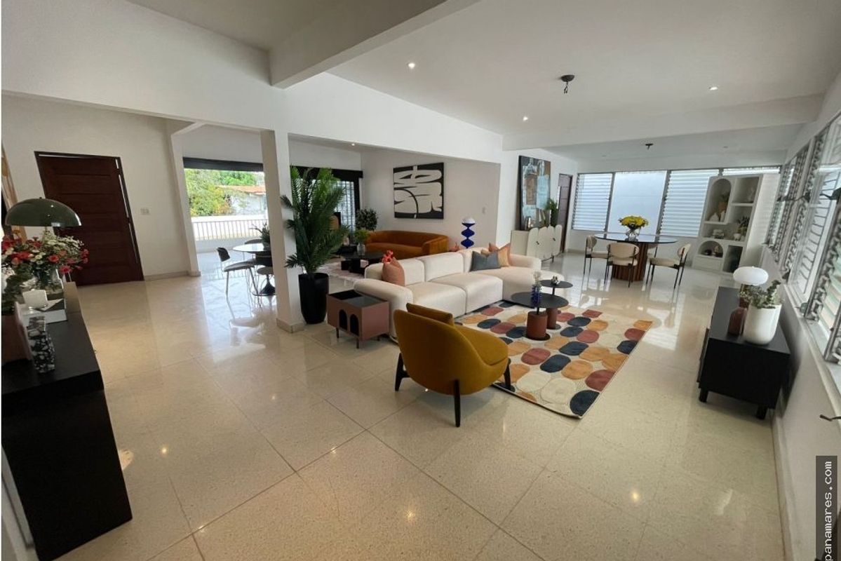 Remodelada En San Francisco - Loma Alegre — Casa en Alquiler