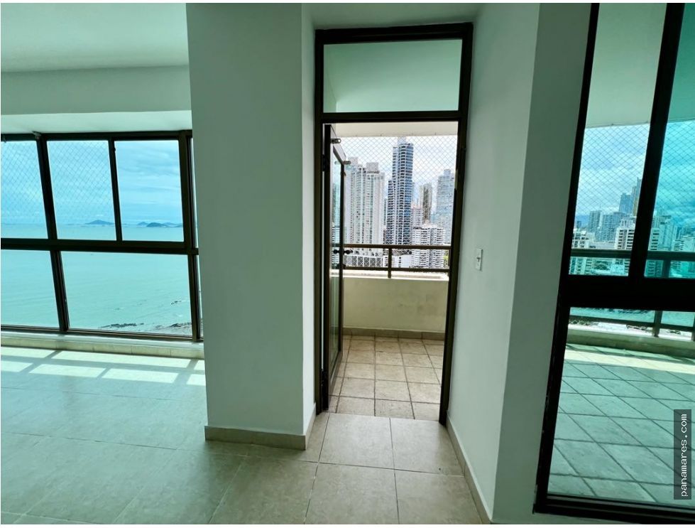 Ocean Park — Apartamento en Alquiler