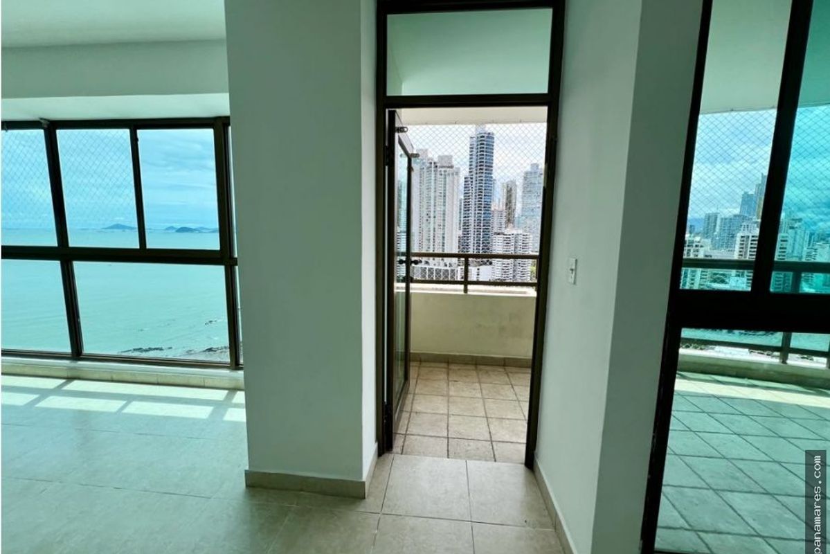Ocean Park — Apartment for Rent