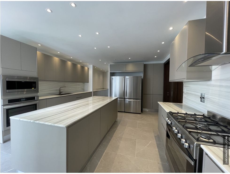 PH The Towers - Paitilla - Vista Al Mar - Linea Blanca — Penthouse en Alquiler