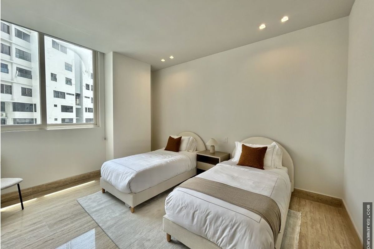 PH The Towers - Paitilla - Amoblado — Penthouse en Venta
