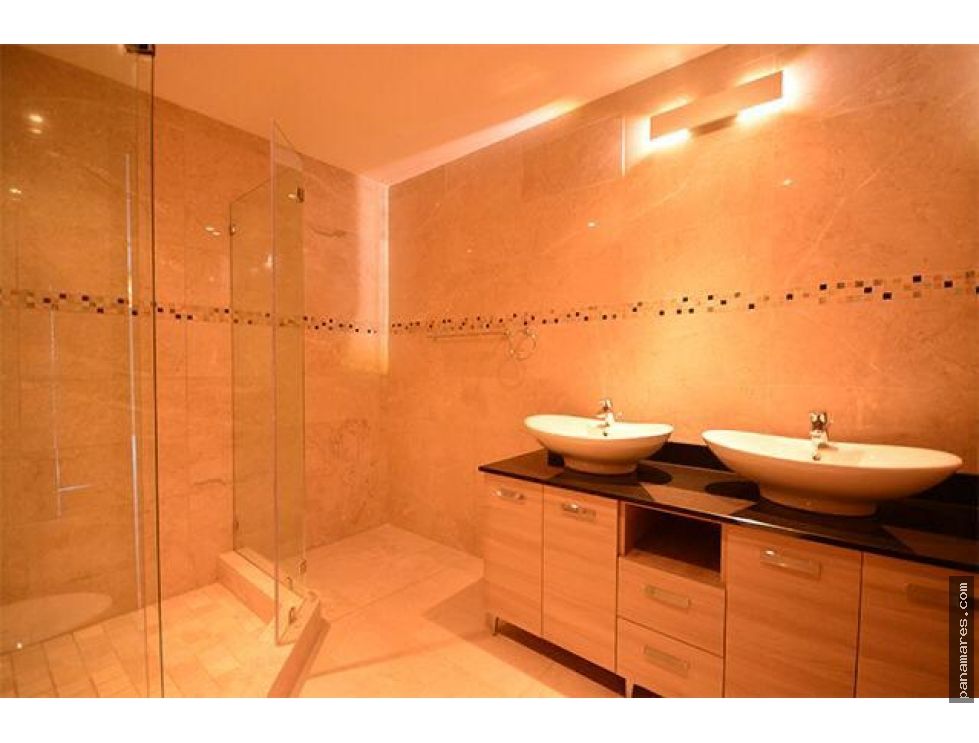 Grand Tower - Punta Pacifica — Apartamento en Venta