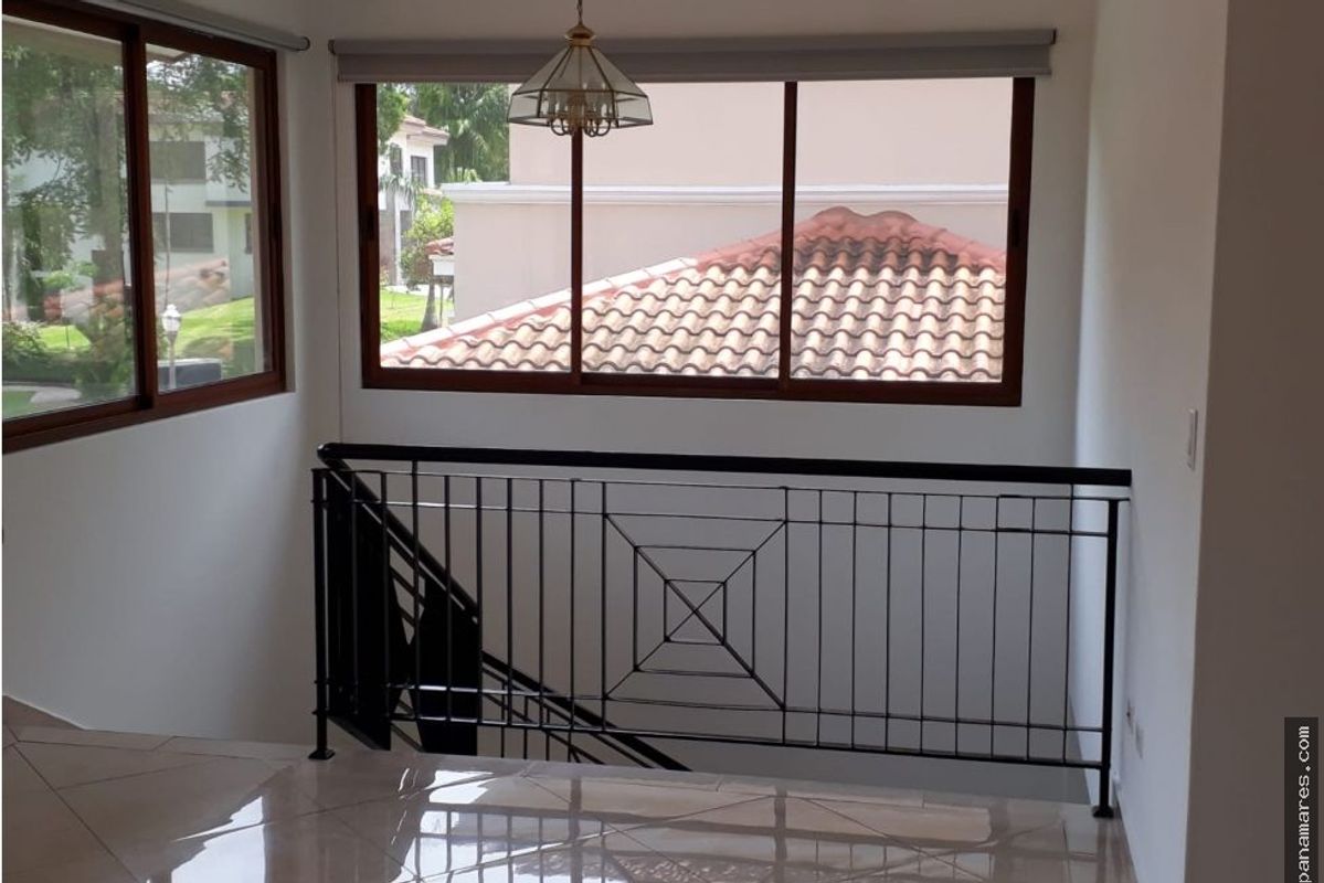PH Senderos - Camino De Cruces — Penthouse en Venta