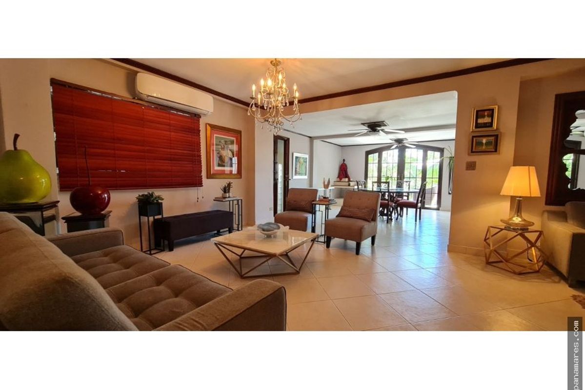 El Cangrejo - Bella Vista - Comunidad Con Garita — Casa en Venta