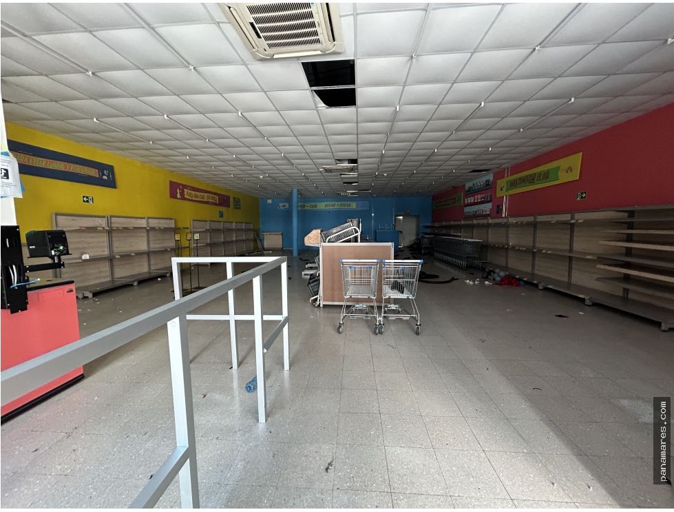 Oportunidad Única! Se Vende Terreno Con Mejoras Detras Del Sheraton — Lote Comercial en Venta