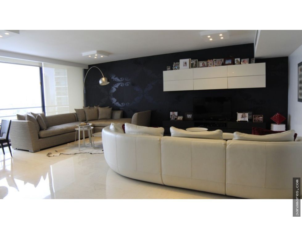 PH Los Delfines - Ave. Balboa — Apartamento en Venta
