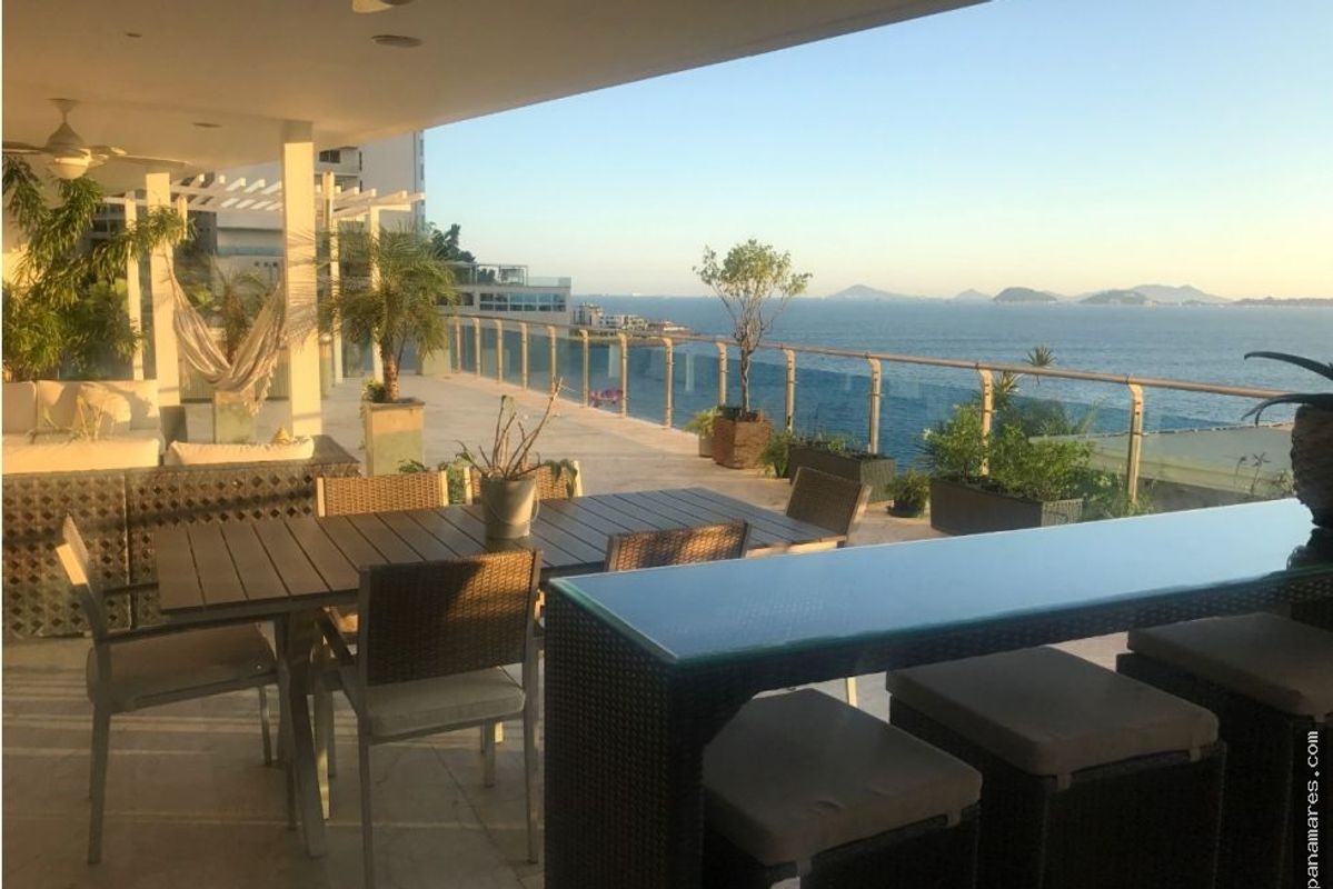 PH Aqualina - Punta Pacifica - Amoblado — Penthouse en Alquiler