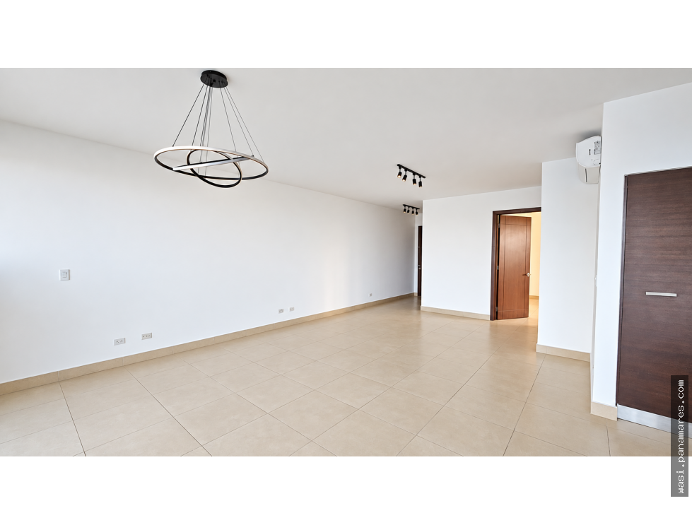 Piso Alto Frente Al Mar En PH Oceanaire – Punta Pacífica — Apartamento en Alquiler