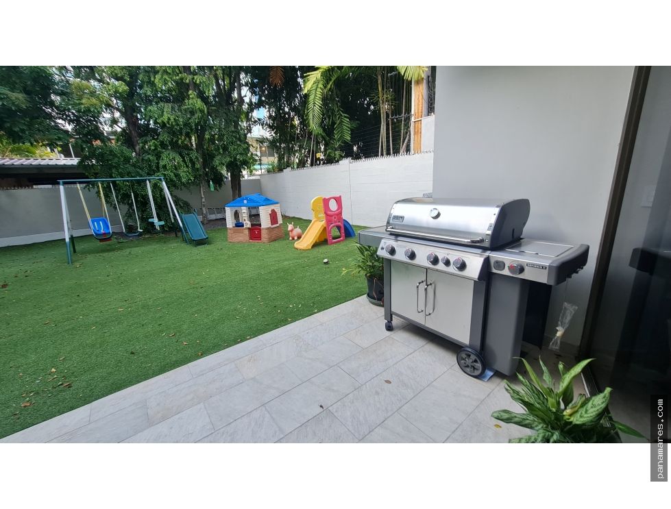 Paitilla Frente Al Parque Con Vista Al Mar — Casa en Venta