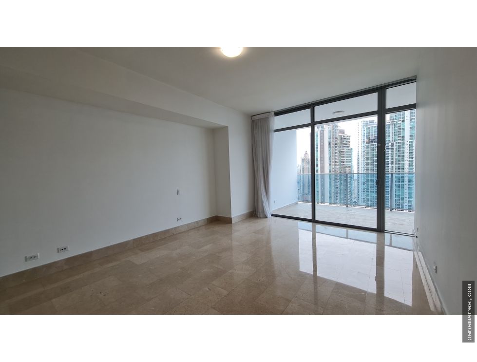 Modelo L Grand Tower - Punta Pacifica — Apartamento en Venta