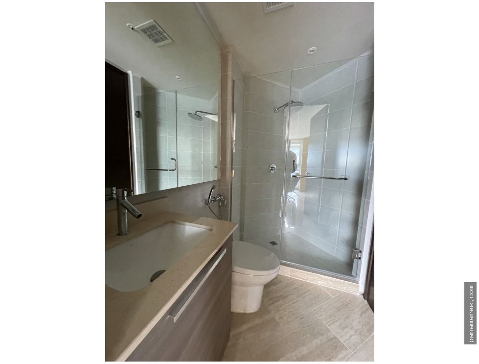 Amoblado En The Regent - Costa Del Este — Apartamento en Venta