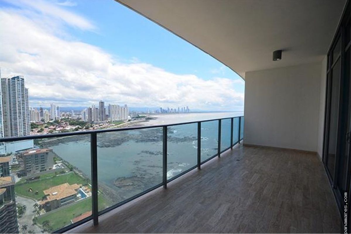 Grand Tower - Punta Pacifica — Apartamento en Venta