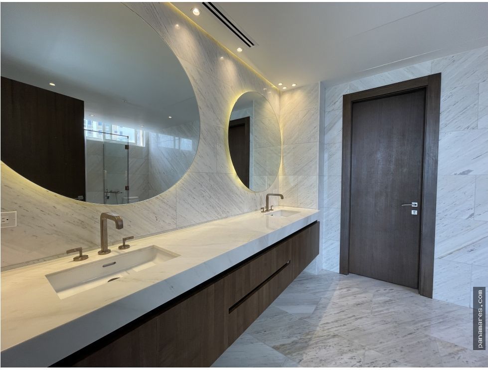 PH The Towers - Paitilla - Vista Al Mar - Linea Blanca — Penthouse en Alquiler