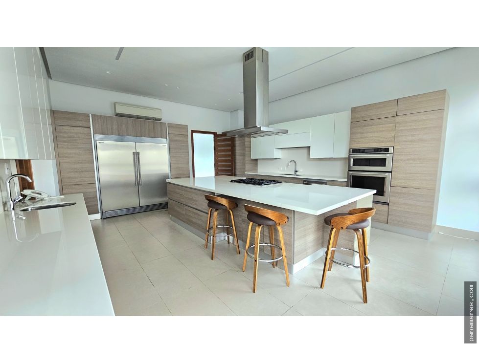 Exclusivo Apartamento En PH La Loma - Santa Maria — Penthouse en Venta