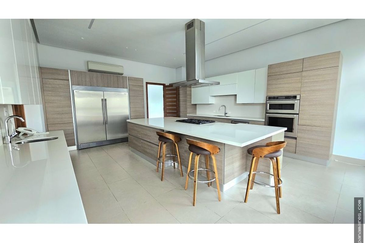 Exclusivo Apartamento En PH La Loma - Santa Maria — Penthouse en Venta