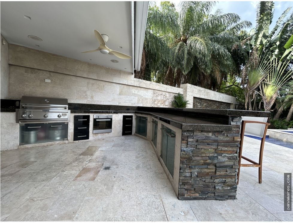 Hermoso Apartamento Amoblado - Terraza Privada Con Piscina — Apartamento en Venta