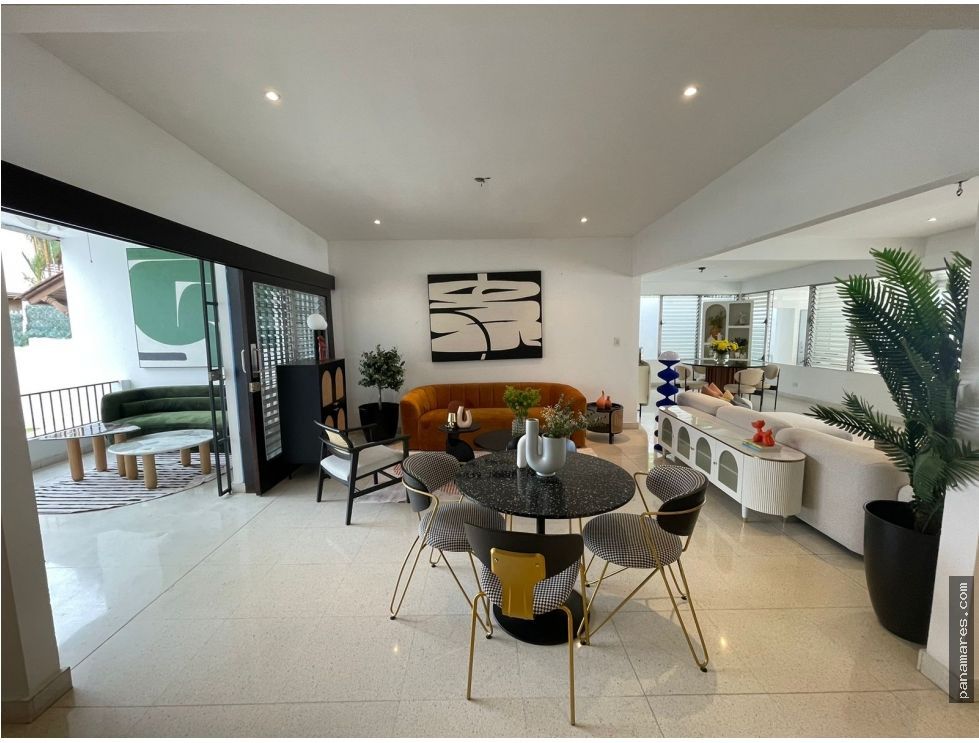 Remodelada En San Francisco - Loma Alegre — Casa en Alquiler
