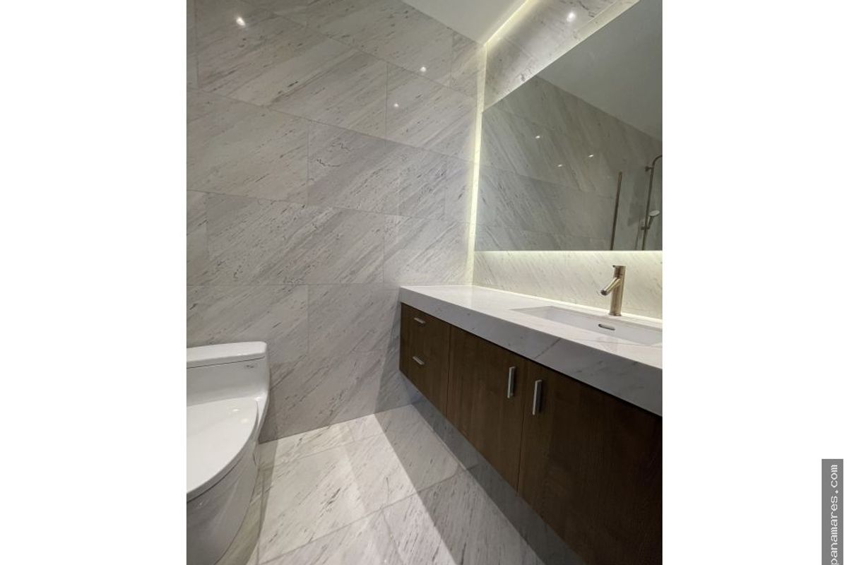 PH The Towers - Paitilla - Vista Al Mar - Linea Blanca — Penthouse en Alquiler