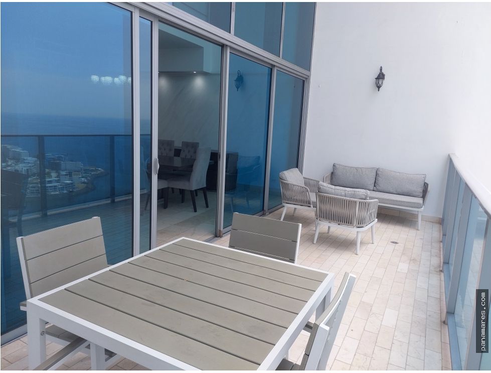 Modelo C Especial Amoblado - Grand Tower - Punta Pacifica — Apartamento en Alquiler