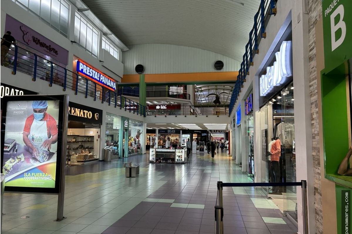 Ganga! Local En Albrook Mall – Pasillo Del Hipopótamo — Local en Venta