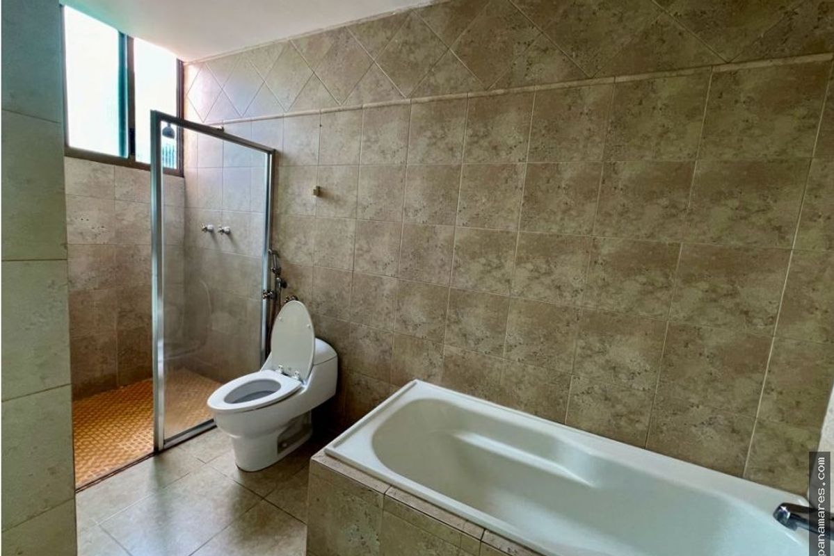 Ocean Park — Apartment for Rent