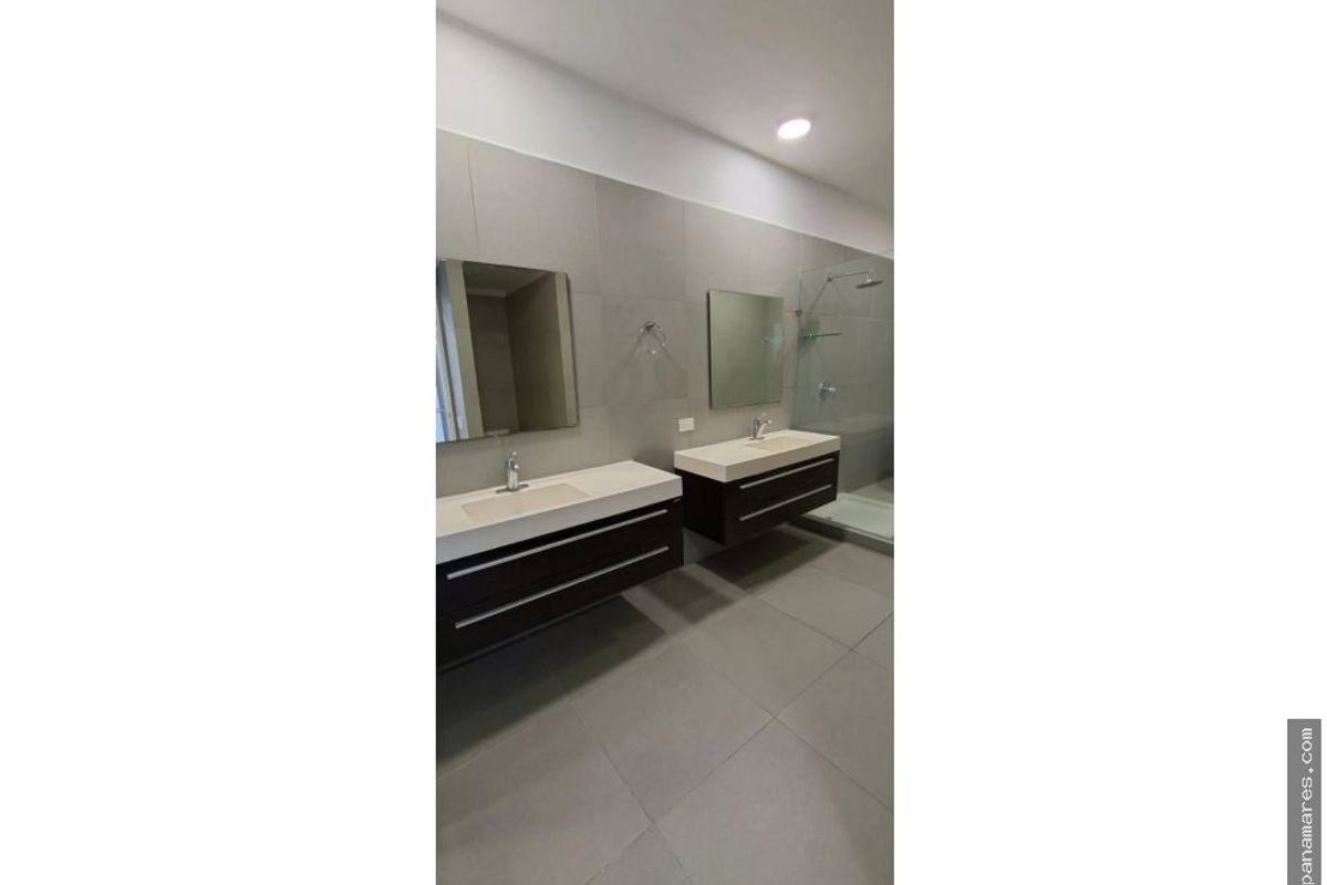 PH Yacht Club - Avenida Balboa - Amoblado — Penthouse en Alquiler