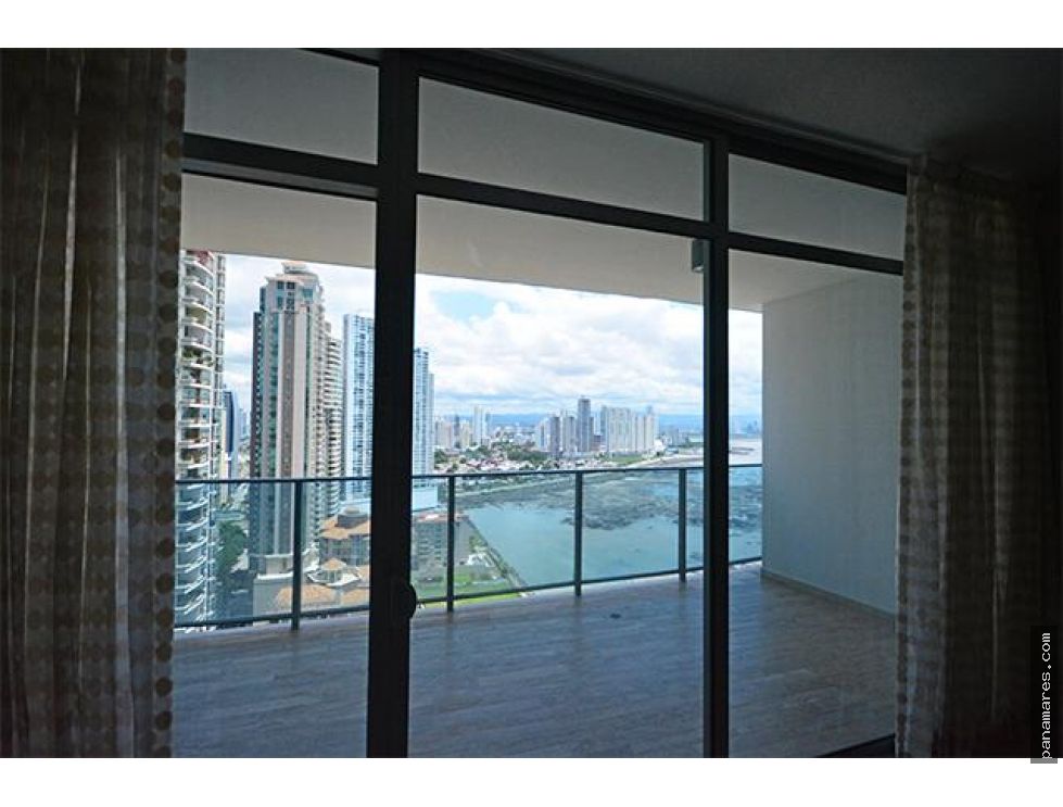 Grand Tower - Punta Pacifica — Apartamento en Venta