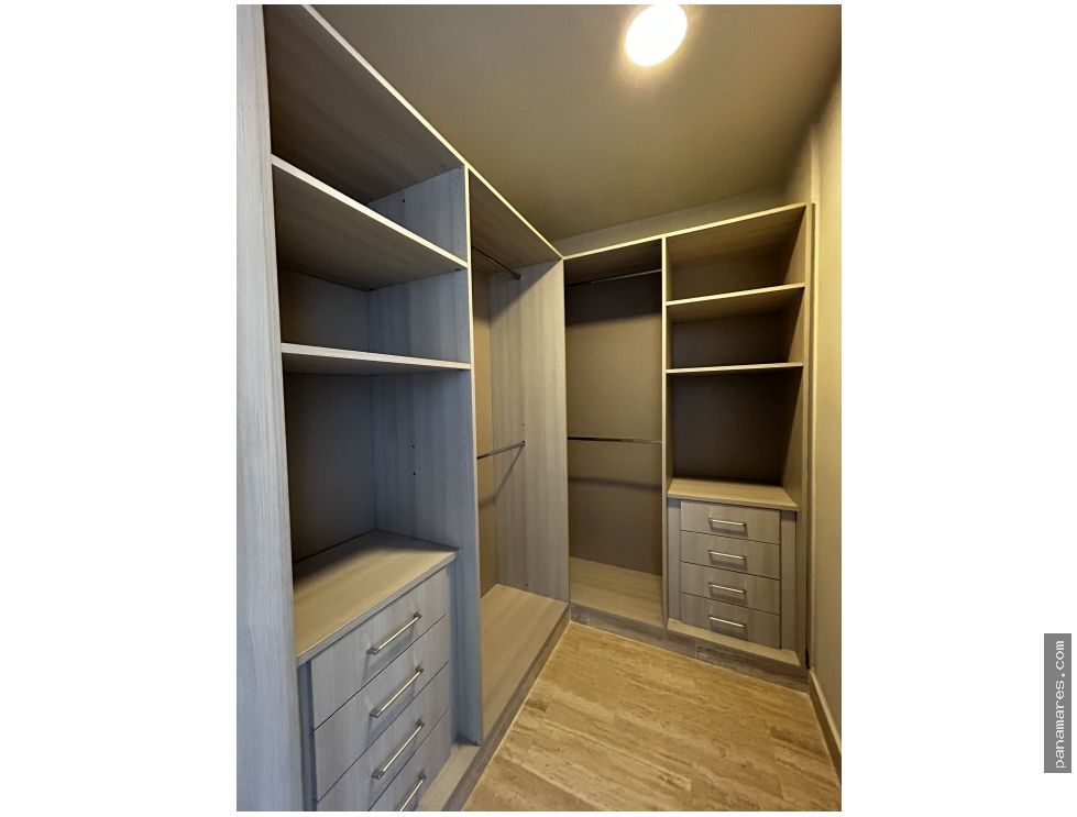 Hermoso Apartamento En The Regent - Costa Del Este — Apartamento en Alquiler