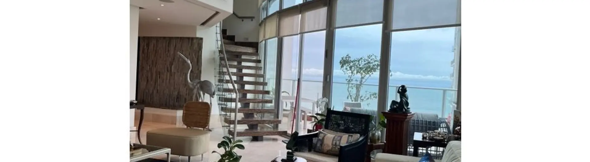 Beautiful Duplex in PH Blue Bahia - Punta Pacifica — Apartment for Sale