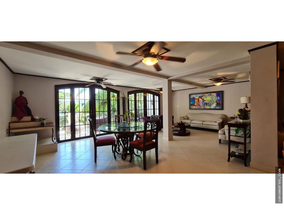 El Cangrejo - Bella Vista - Comunidad Con Garita — Casa en Venta