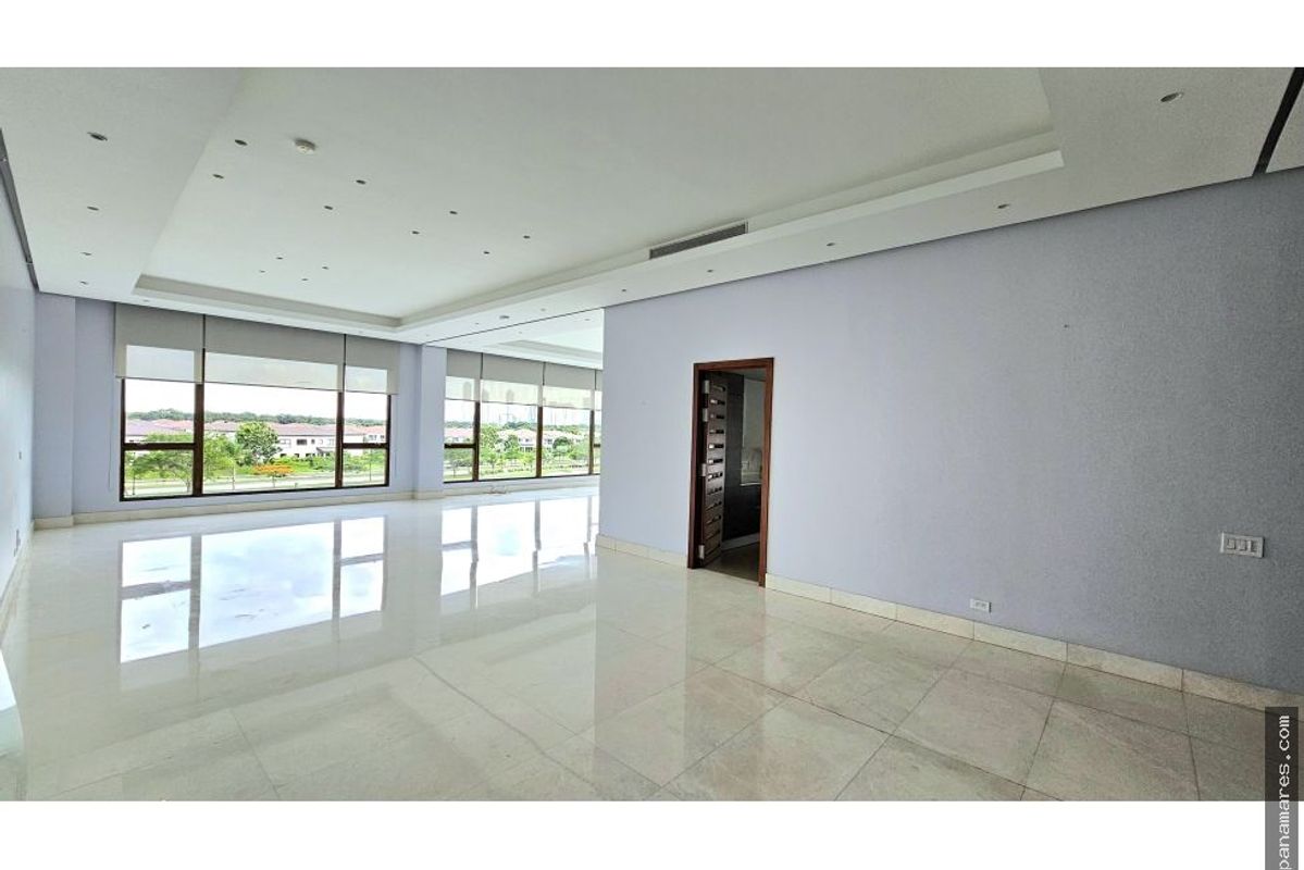 Exclusivo Apartamento En PH La Loma - Santa Maria — Penthouse en Venta