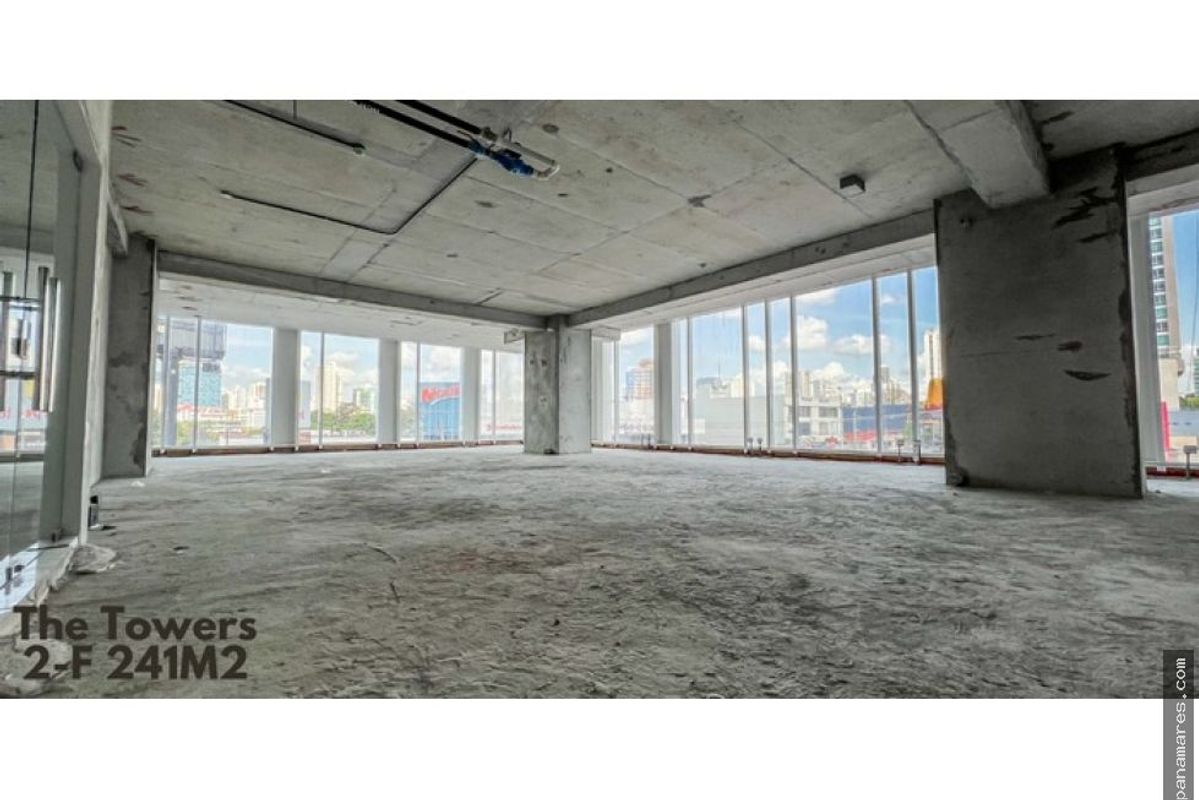 Se Alquilan Y Se Venden Oficinas En Calle 50 - The Towers — Oficina en Alquiler