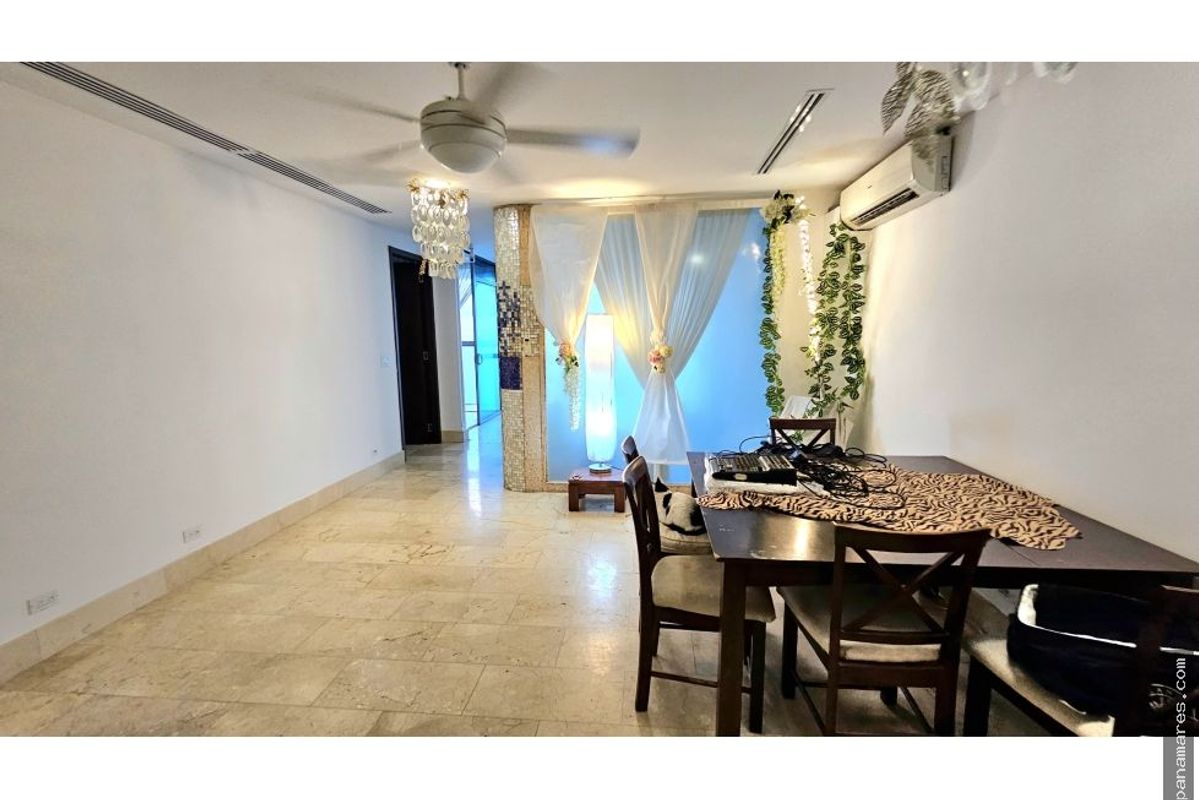 Grand Tower M.l. Frente Al Mar - Punta Pacifica - Oportunidad — Apartamento en Venta