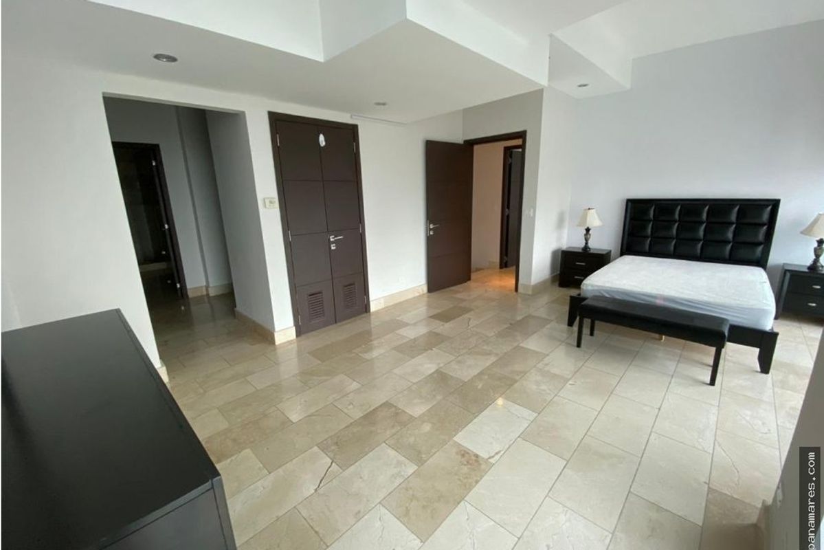 Modelo Tipo Duplex - PH Grand Tower - Amoblado — Penthouse en Venta