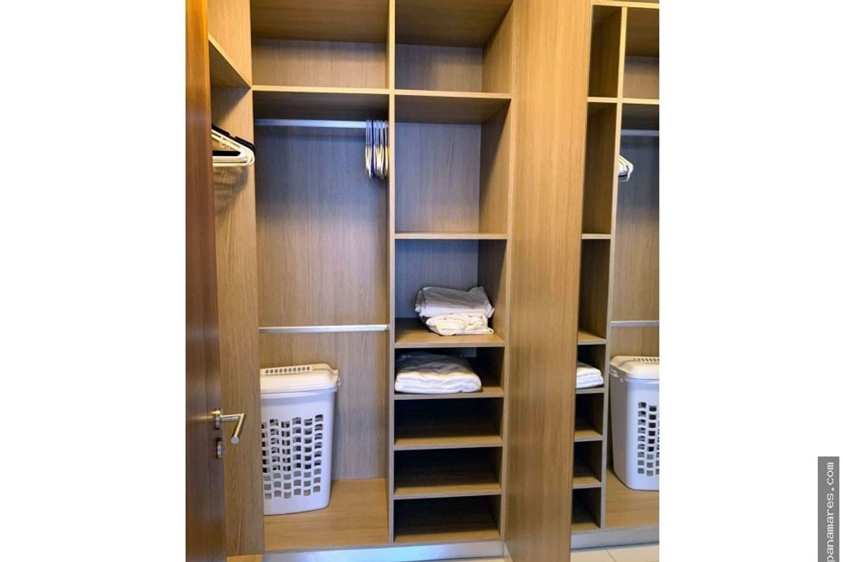 Parkside En Costa Del Este - Amoblado Y Equipado — Apartamento en Venta