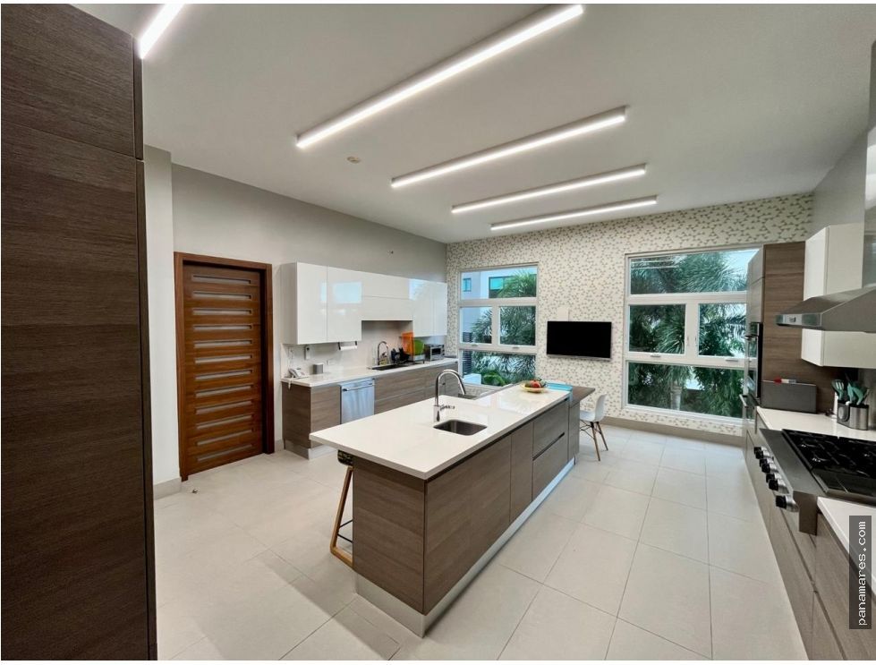 PH La Loma - Lake View En Santa Maria — Penthouse en Venta