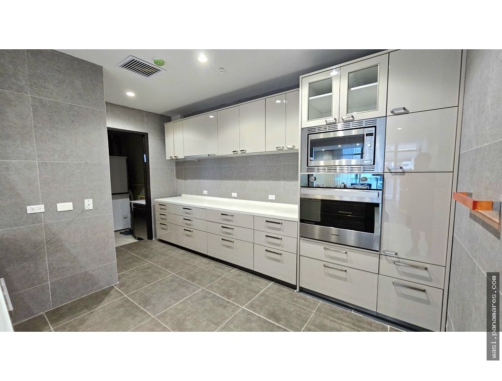PH Grand Tower - Punta Pacifica - Amoblado — Penthouse en Alquiler