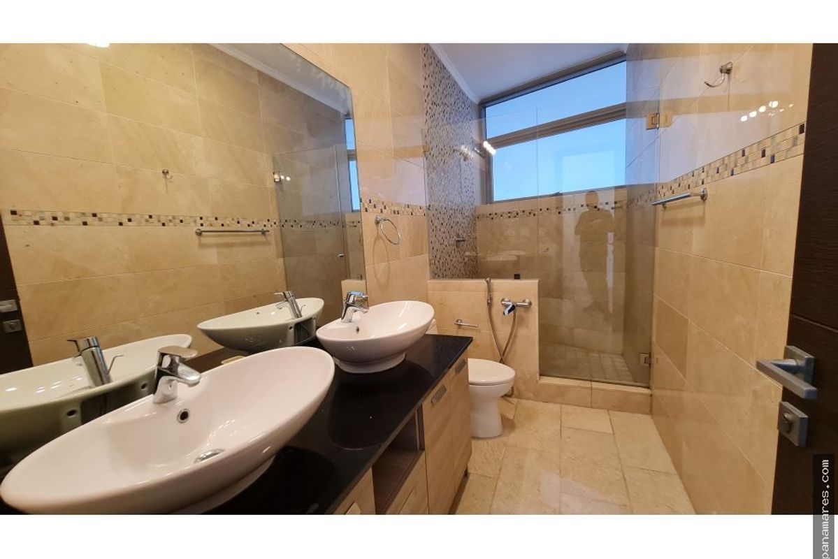 Modelo L Grand Tower - Punta Pacifica — Apartamento en Venta