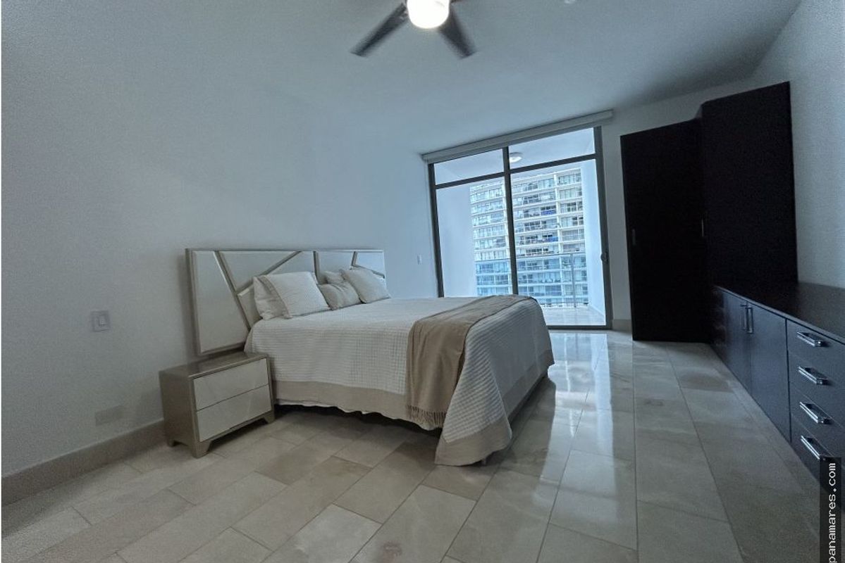 PH Grand Tower - Punta Pacifica - Amoblado — Penthouse en Alquiler