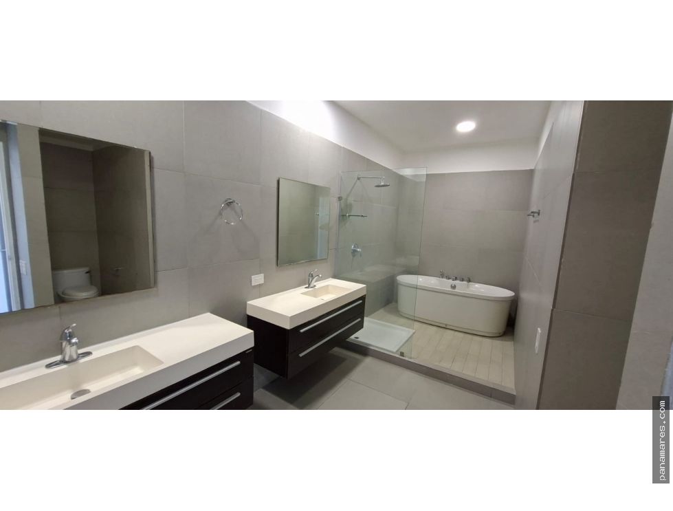 PH Yacht Club - Avenida Balboa - Amoblado — Penthouse en Alquiler