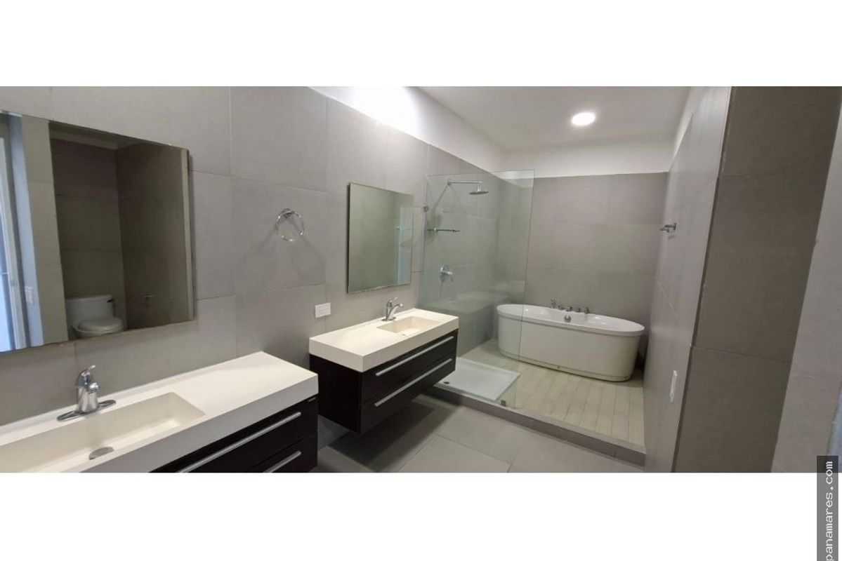 PH Yacht Club - Avenida Balboa - Amoblado — Penthouse en Alquiler