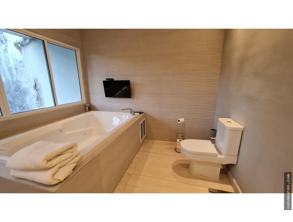 Paitilla Frente Al Parque Con Vista Al Mar — Casa en Venta
